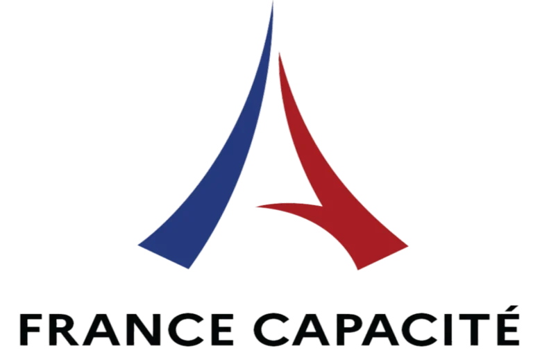 Capacité de Transport : comparatif des meilleures formations en ligne pour obtenir son attestation en 2026